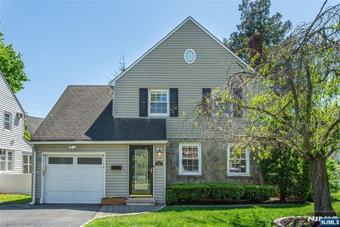 16 Haines Drive Bloomfield NJ 07003