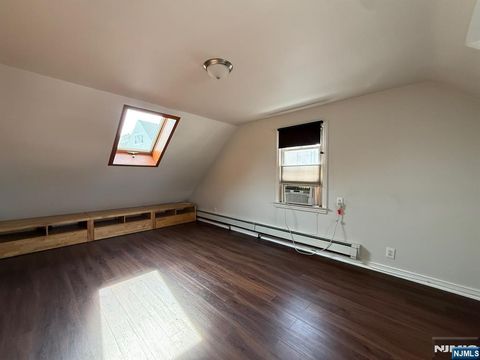 Photo of 376 Lafayette Ave #3, Cliffside Park, NJ 07010 (MLS # 26013431)