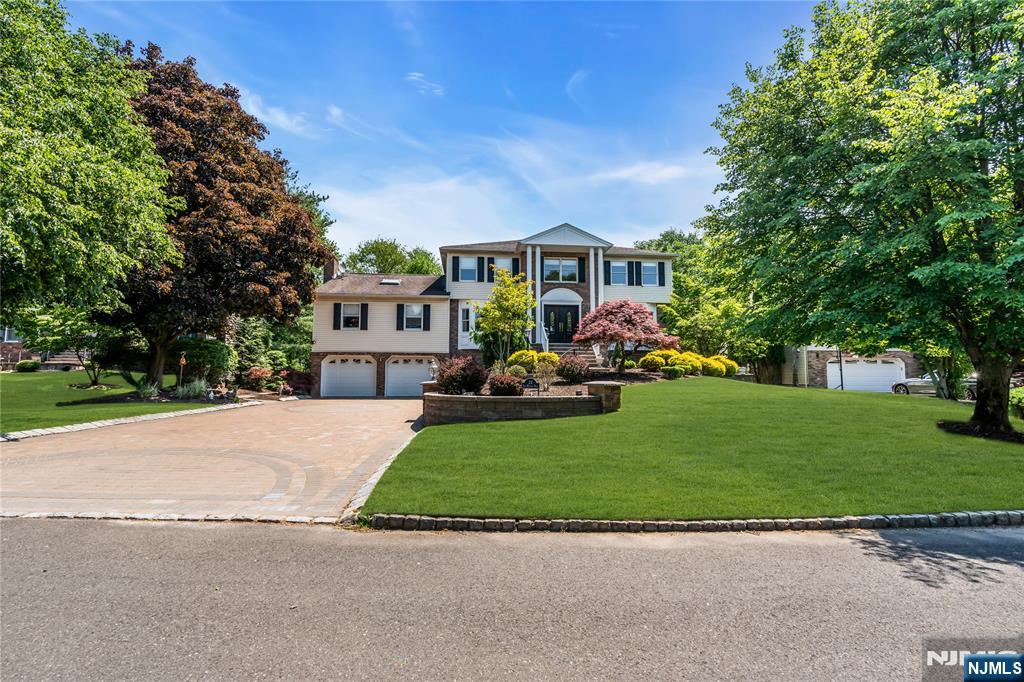 24 Fox Hollow Road