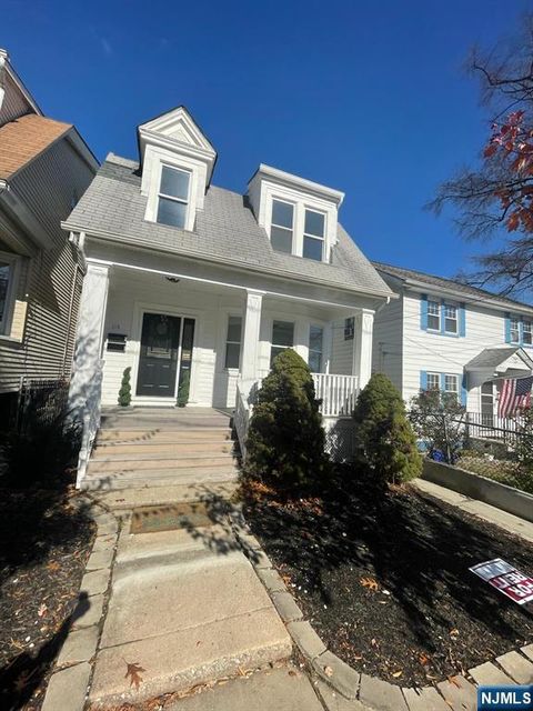 114 Overlook Avenue 2nd floor Belleville NJ 07109