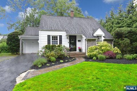 408 Eton Court Ridgewood NJ 07450