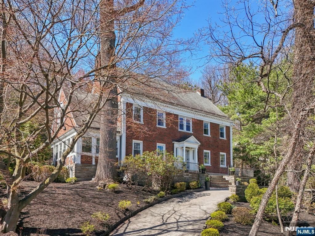 Photo of 174 Highland Avenue, Montclair, NJ 07042 (MLS # 26012243)