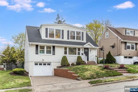 26 Donna Drive Bloomfield NJ 07003