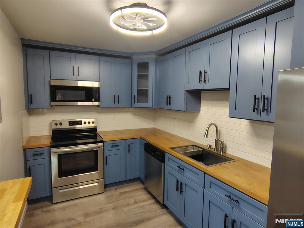 54 E Maple Street 54