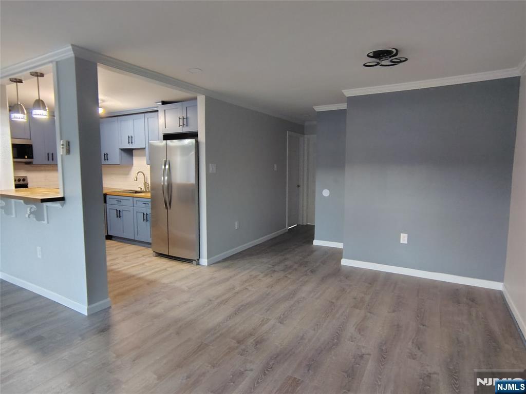 54 E Maple Street 54