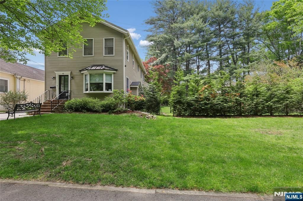Photo of 50 Whitman Street, Haworth, NJ 07641 (MLS # 26017606)