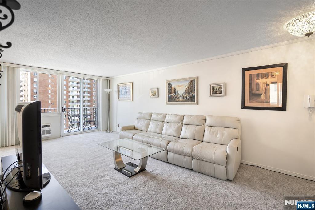 160 Overlook Avenue 14D
