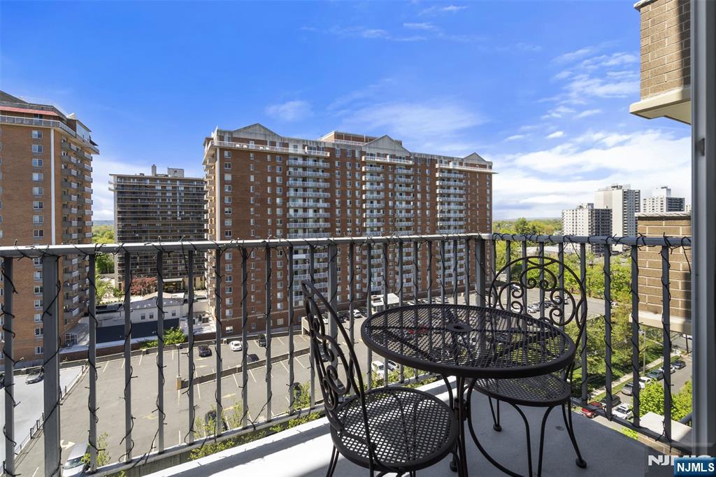 160 Overlook Avenue 14D