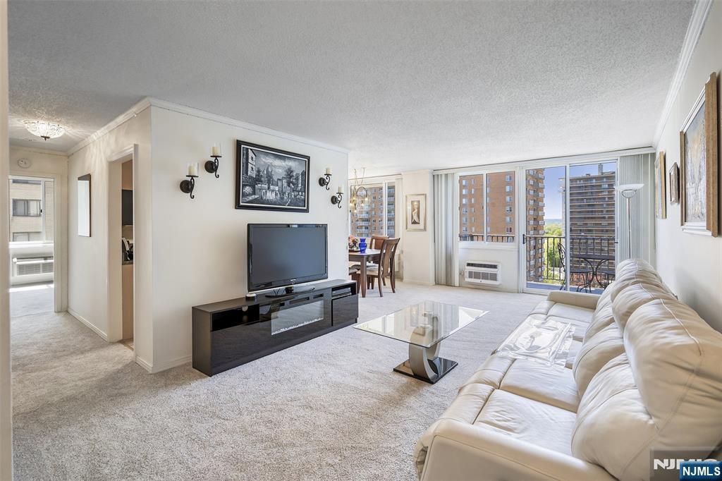 160 Overlook Avenue 14D