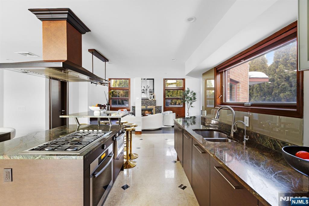 1286 River Road