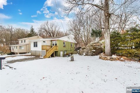 304 Squaw Trail Hopatcong NJ 07821