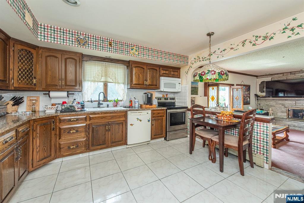 35 Van Winkle Court