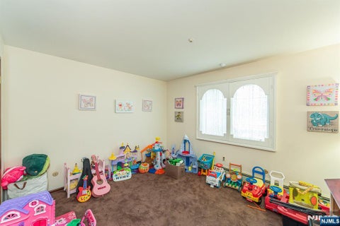 Photo of 35 Van Winkle Court, Woodland Park, NJ 07424 (MLS # 26031969)
