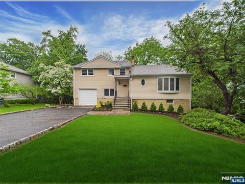 995 Andover Terrace Ridgewood NJ 07450