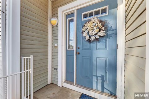 Photo of 2 Grand Ave #2, Hawthorne, NJ 07506 (MLS # 26002330)