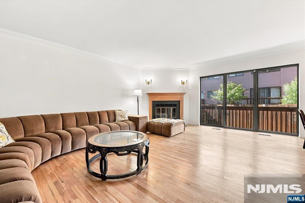 173 Winchester Court 173E