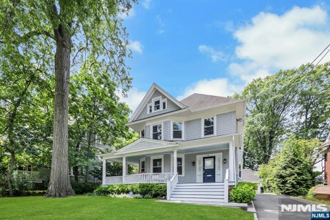 Photo of 78 Franklin St, Englewood, NJ 07631 (MLS # 26039832)