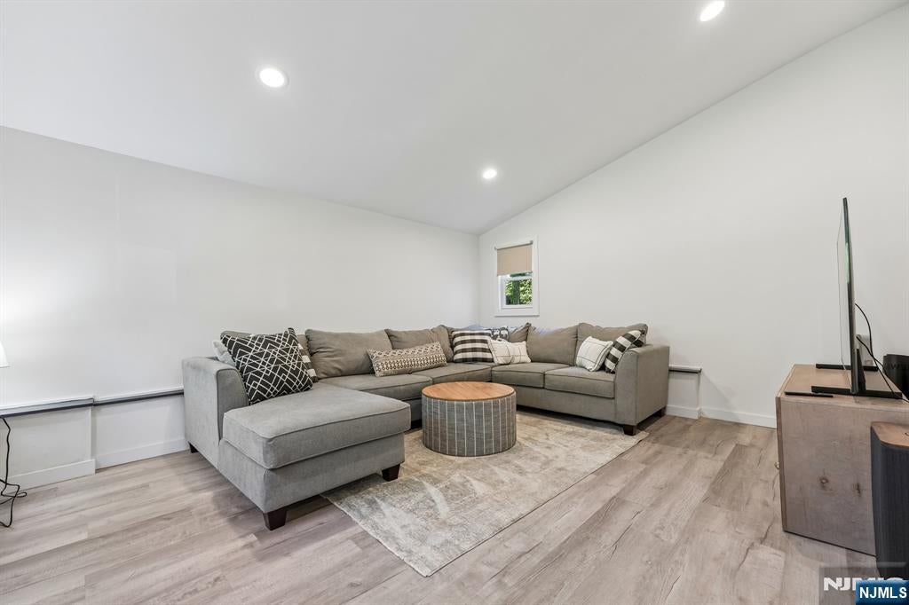 4 Quail Road