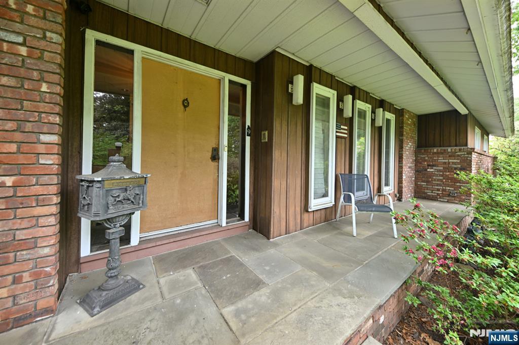 9 Lyncrest Drive