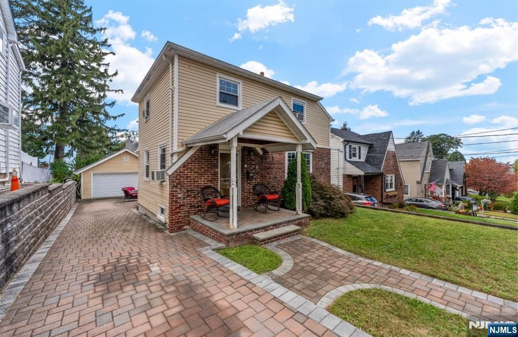 Photo of 288 Sussex Road, Wood Ridge, NJ 07075 (MLS # 26005076)