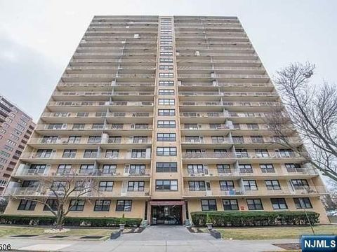 Photo of 285 Aycrigg Avenue #22D, Passaic, NJ 07055 (MLS # 26001762)