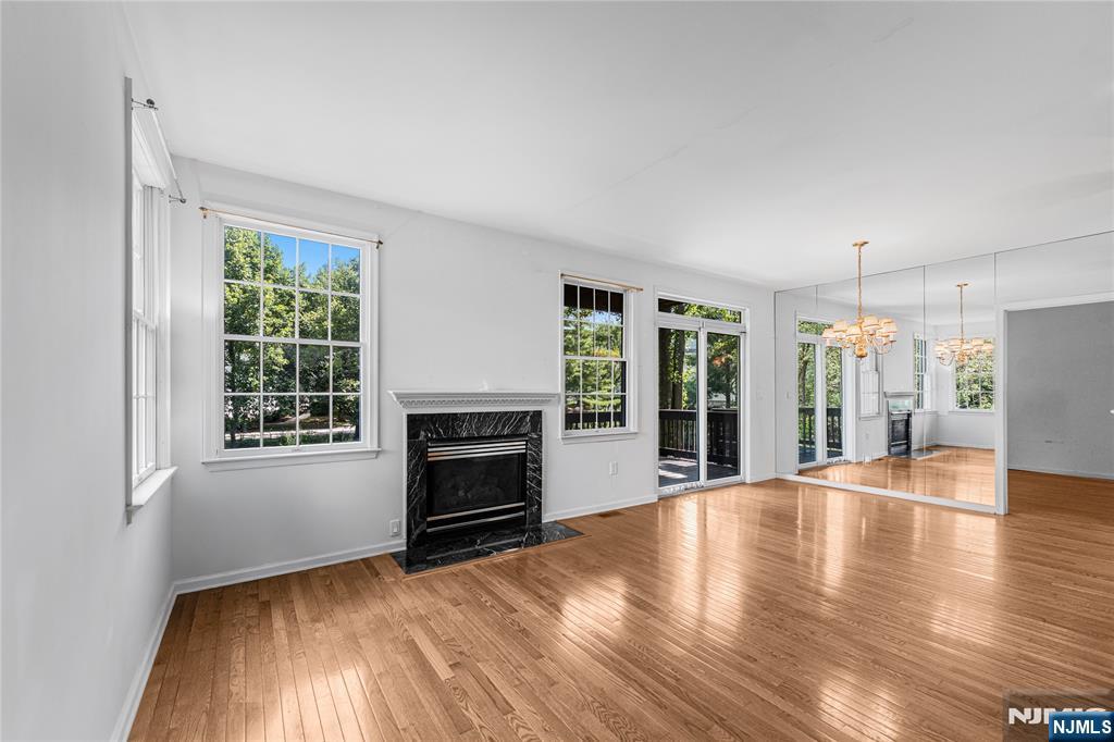 34 Spring Hollow