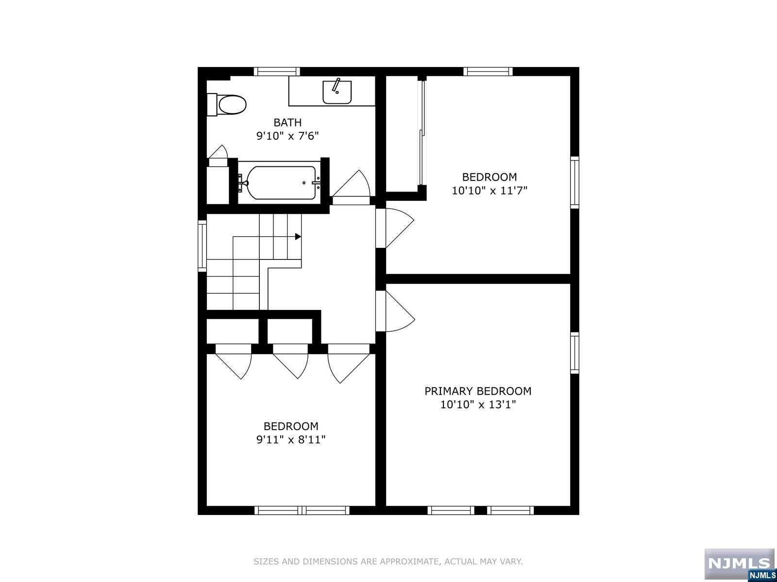 Main image without alt text