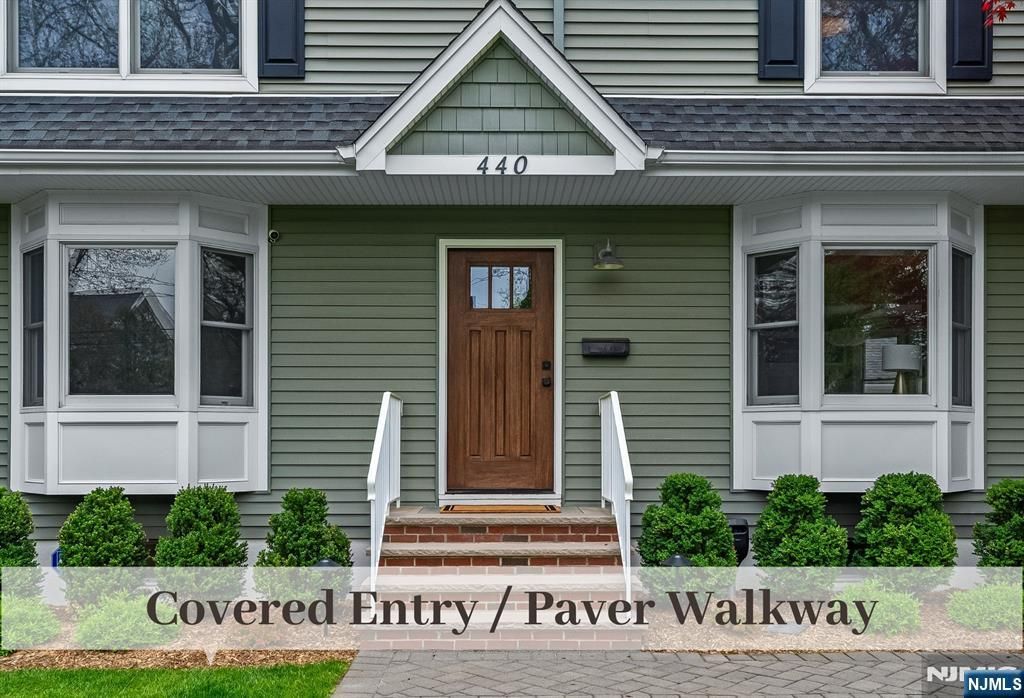 Photo of 440 Dorchester Road, Ridgewood Village, NJ 07450 (MLS # 26006574)