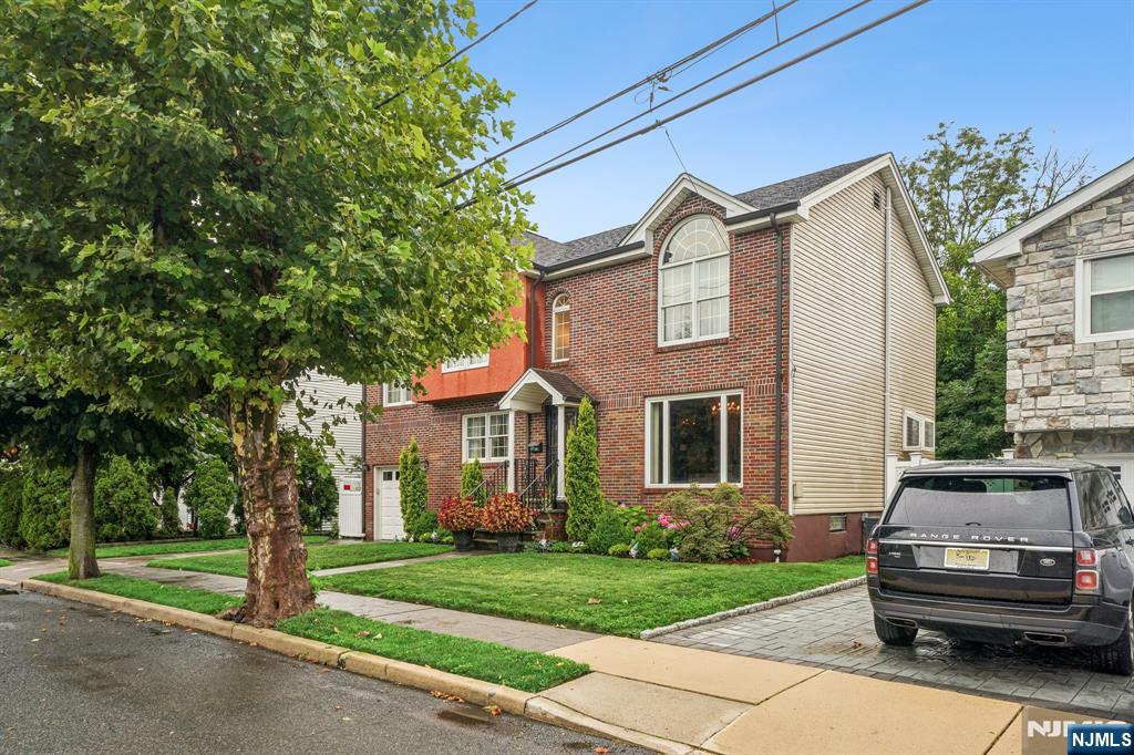 18 Gail Place