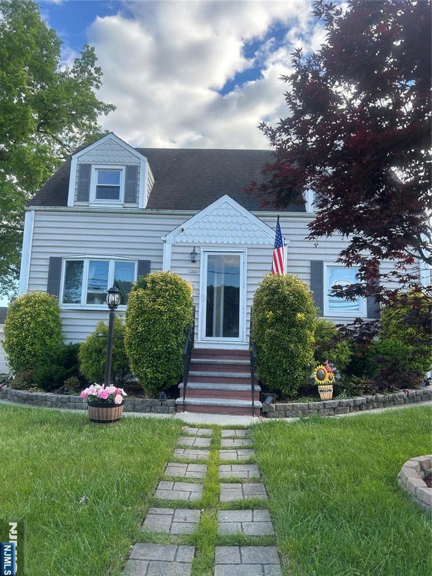 Lovely 1 bedroom apartment on a quiet, tree-lined street with NYC bus stop nearby. Great location close to Routes 3, 17, 21, 7, 280 & NJ Turnpike!Open concept living room, dining room & kitchen. Queen size bedroom. Washer & dryer included, updated appliances, refrigerator & built-in microwave.