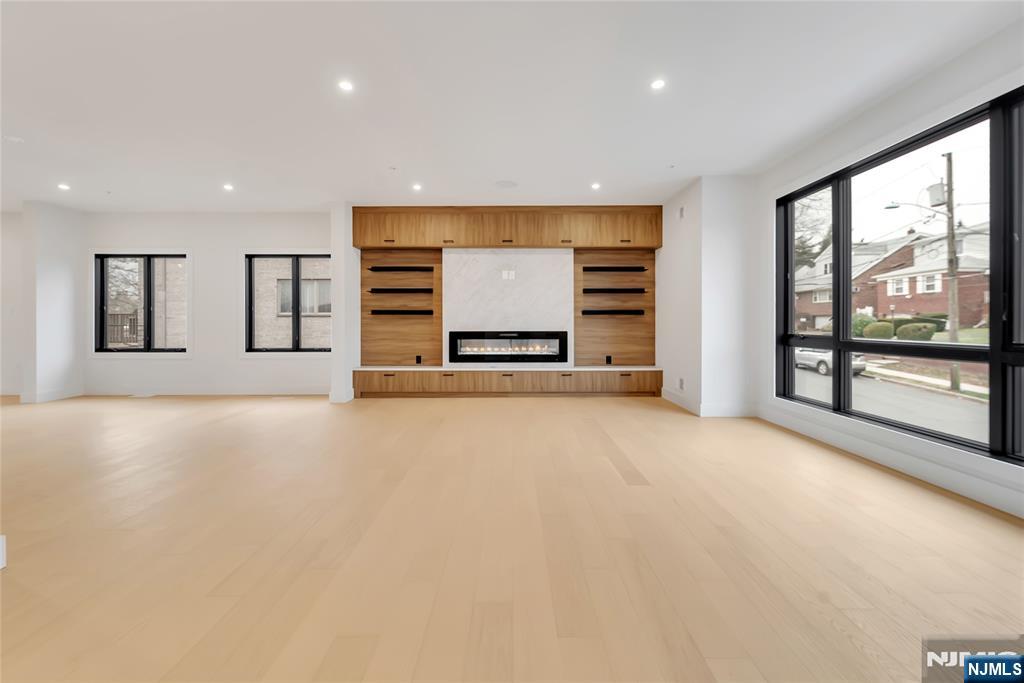 2220 Mackay Avenue B