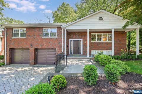 Photo of 39 Hickory Street, Englewood Cliffs, NJ 07632 (MLS # 26027423)