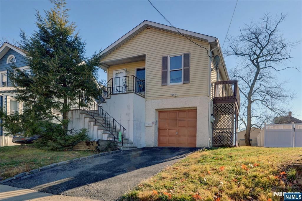 Photo of 90 Dewey St, Bloomfield, NJ 07003 (MLS # 26000785)
