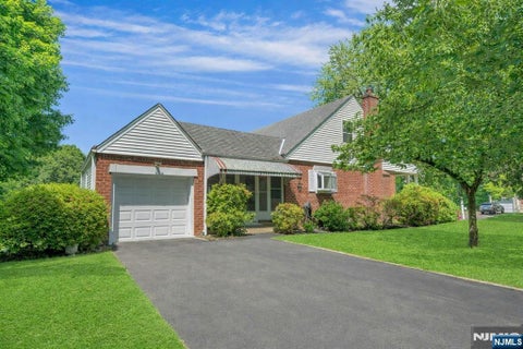 Photo of 389 Bergen Boulevard, Oradell, NJ 07649 (MLS # 26027456)