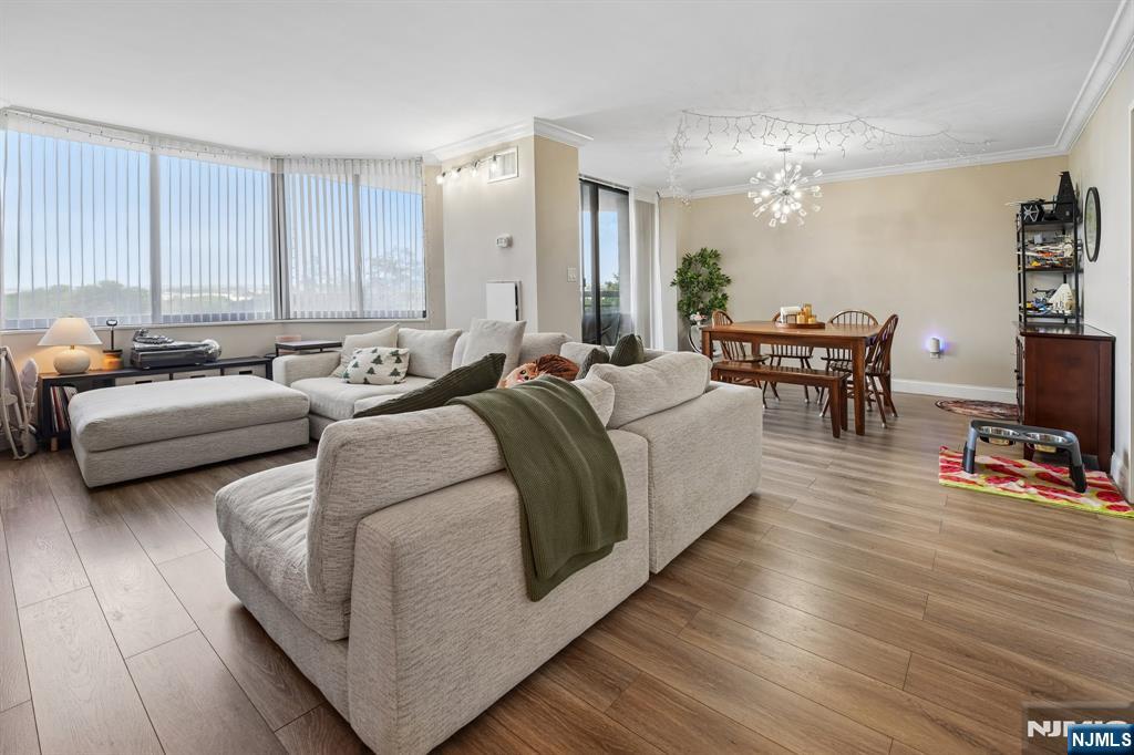 627 Harmon Cove Tower