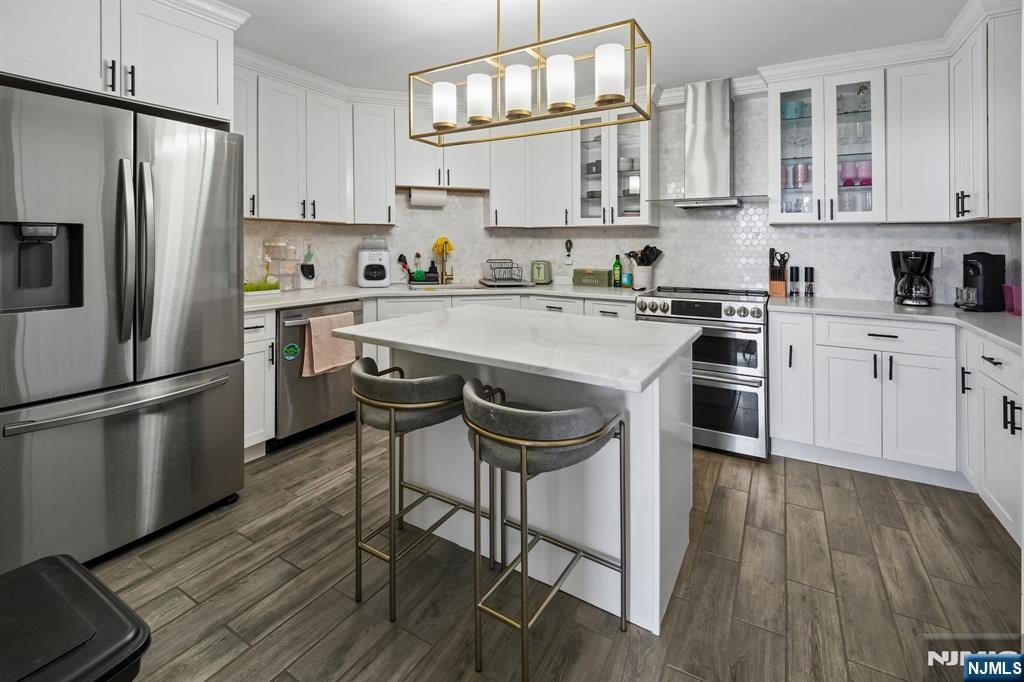 627 Harmon Cove Tower