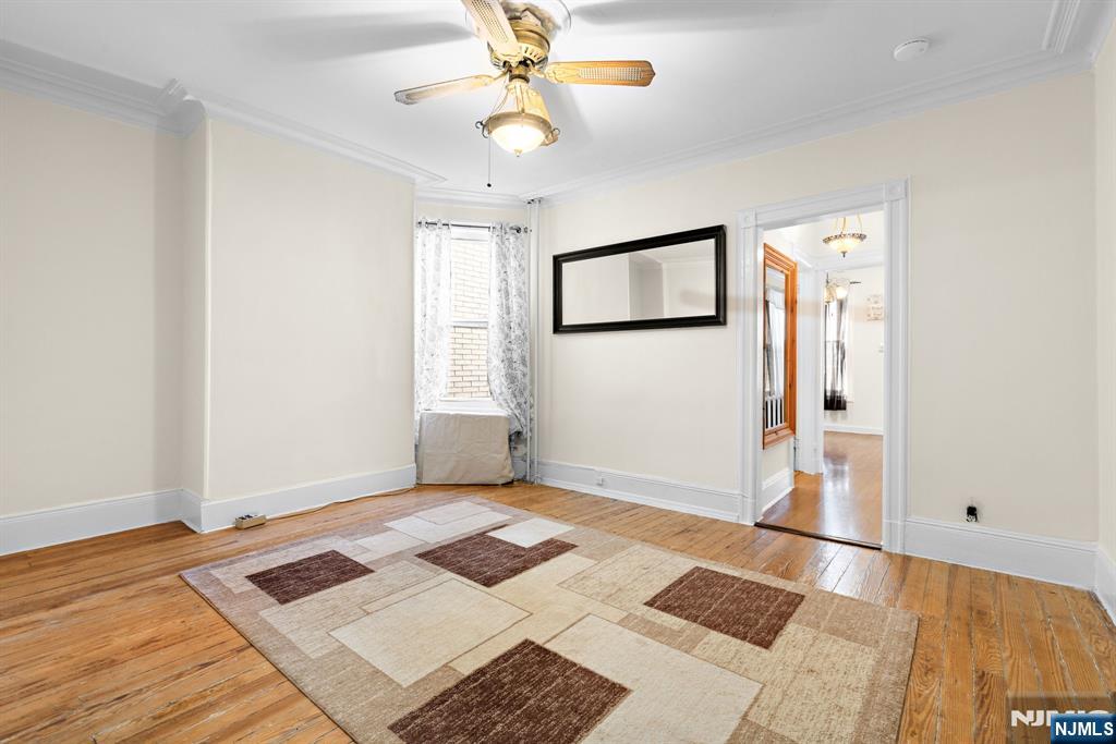 119 Booraem Ave 2, Jersey City, New Jersey - 1 Bedrooms  
1 Bathrooms  
4 Rooms - 