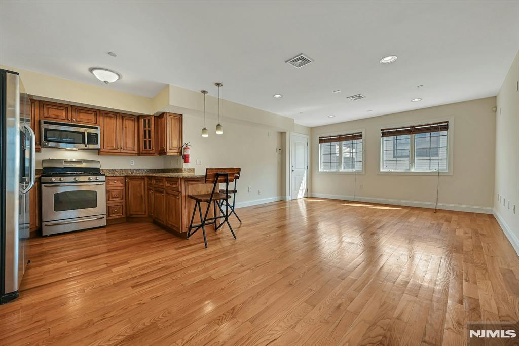 124 68th Street 206