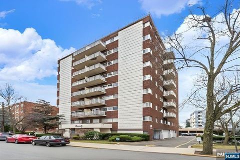 2180 Center Avenue 6E Fort Lee NJ 07024