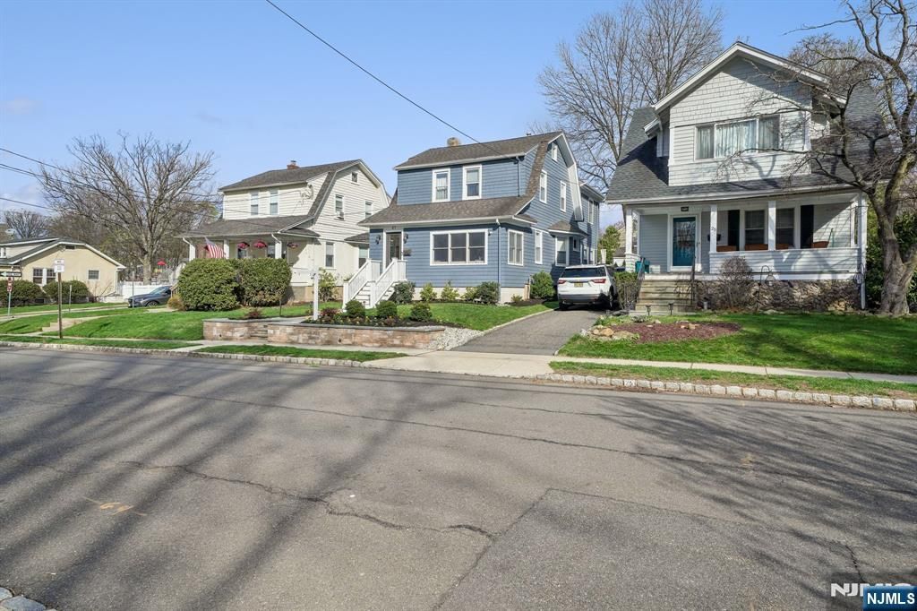 Photo of 27 Otsego Road, Verona, NJ 07044 (MLS # 26010427)