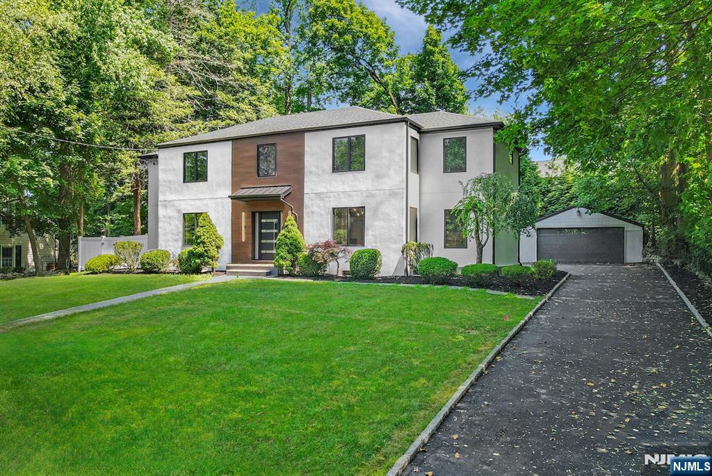 29 Woodland Park Drive