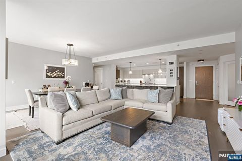 9 Ave At Port Imperial 1003 West New York NJ 07093