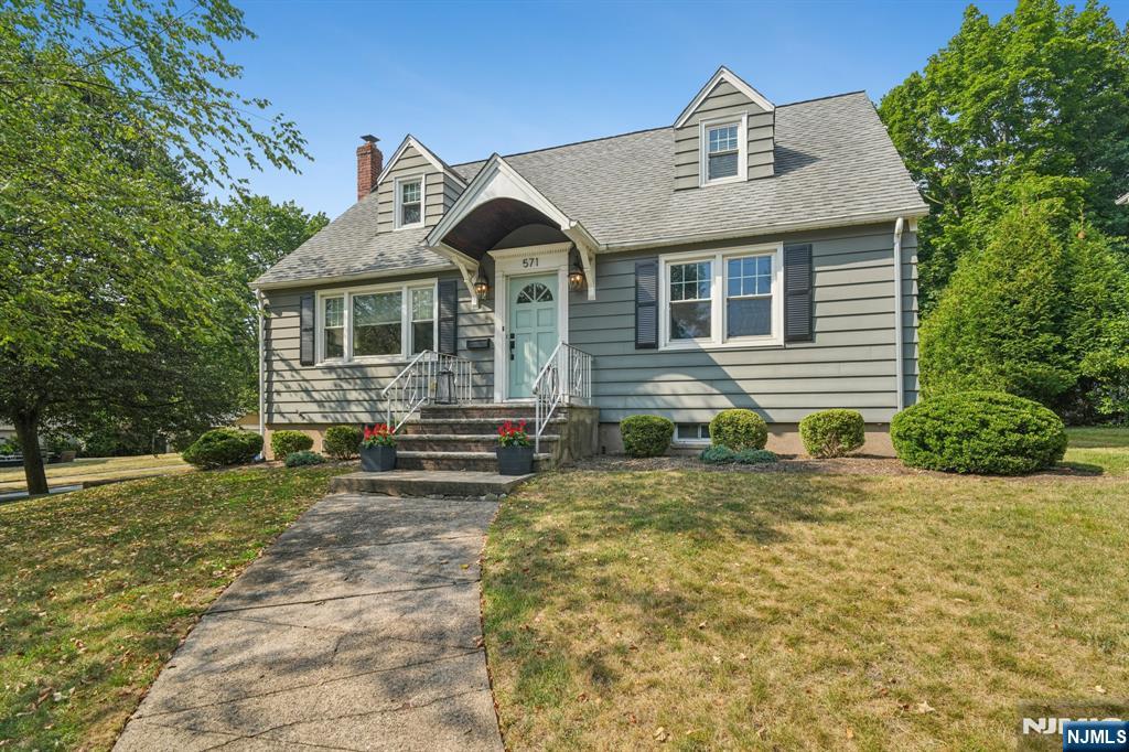 571 Laurel Road