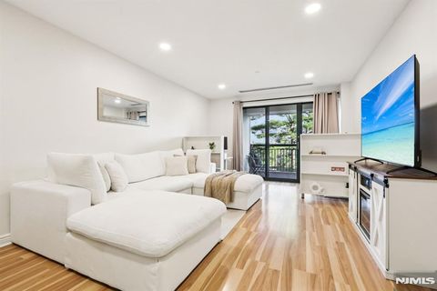 1 Orient Way 204 Rutherford NJ 07070