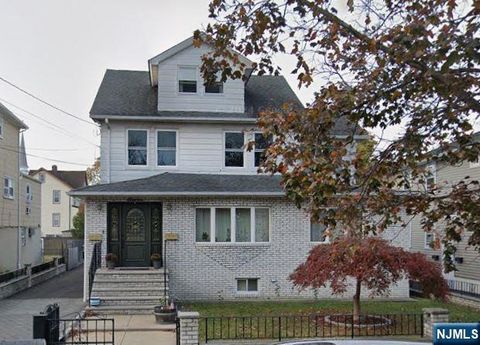 Photo of 11 Sunset Ave, North Arlington, NJ 07031 (MLS # 26001305)