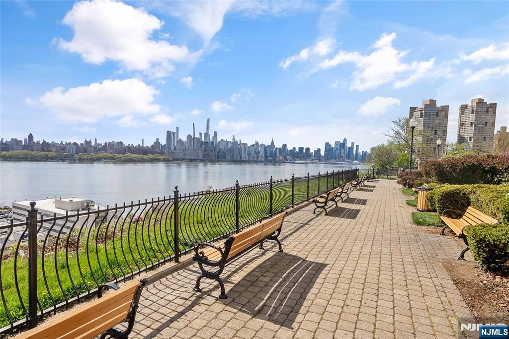 5 75th Street