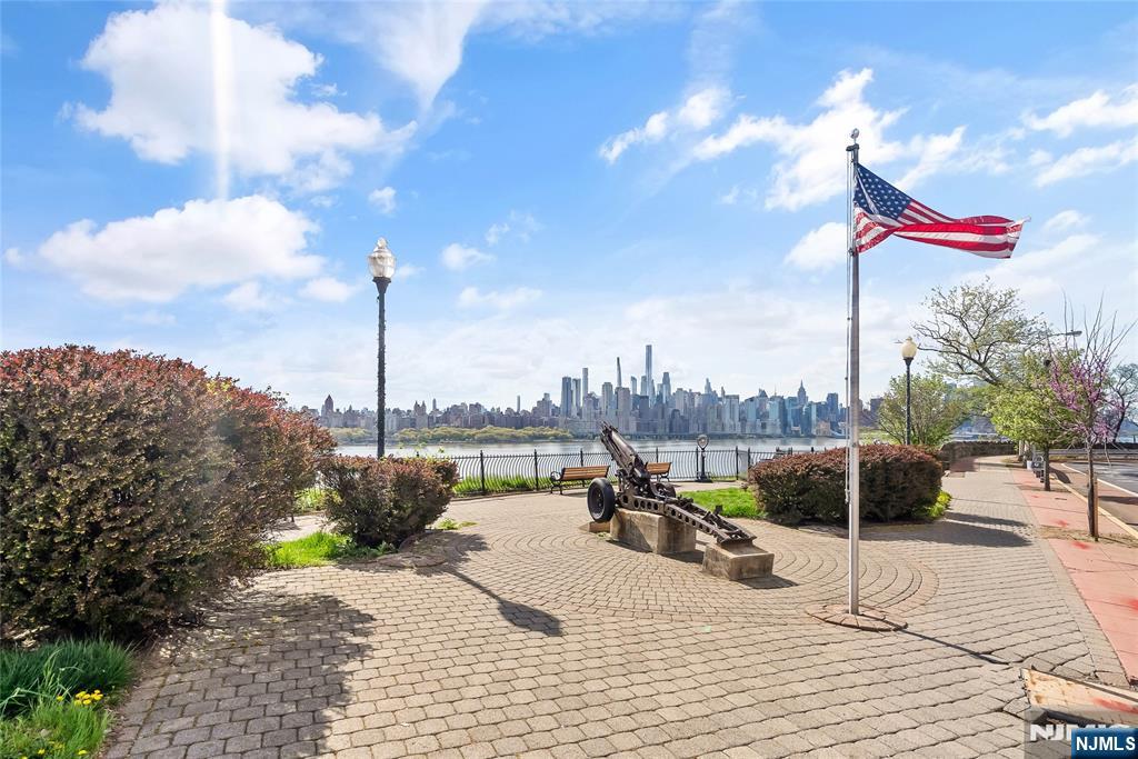 5 75th Street