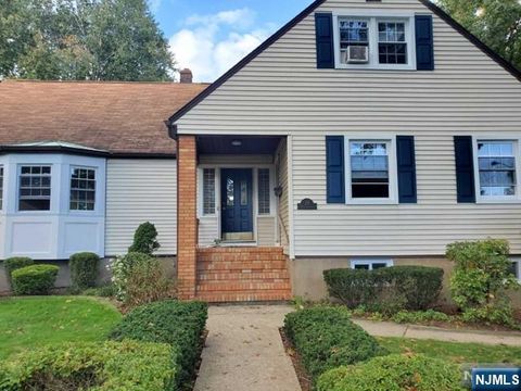 Photo of 20 Poplar St #1st Floor, Dumont, NJ 07628 (MLS # 26015086)