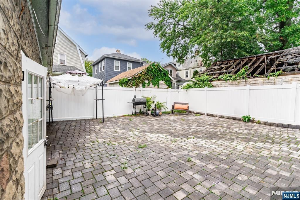 1053 Sanford