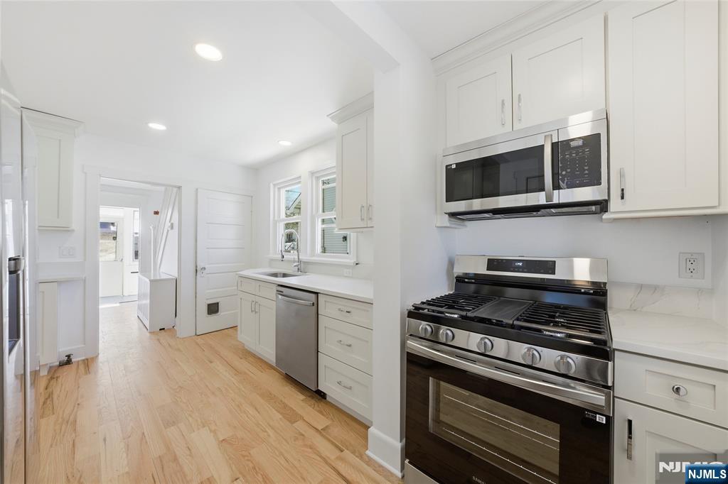 155 W Clinton Avenue